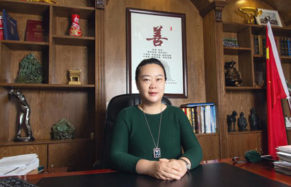 育人為先，實(shí)踐為本——私人訂制班助妝麗德爾公司萬圣節(jié)派對