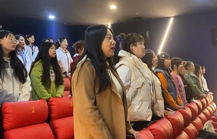 以我命相搏，護(hù)山河無(wú)恙——統(tǒng)麗沈陽(yáng)化妝學(xué)校師生觀看《長(zhǎng)津湖》