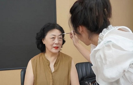 [統(tǒng)麗學(xué)校&溪林社區(qū)]美妝課堂進(jìn)社區(qū)|統(tǒng)麗點(diǎn)綴你的生活！