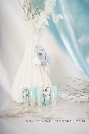 仿汝窯冰花瓷器美甲