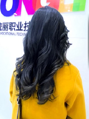 美發(fā)學(xué)校作品