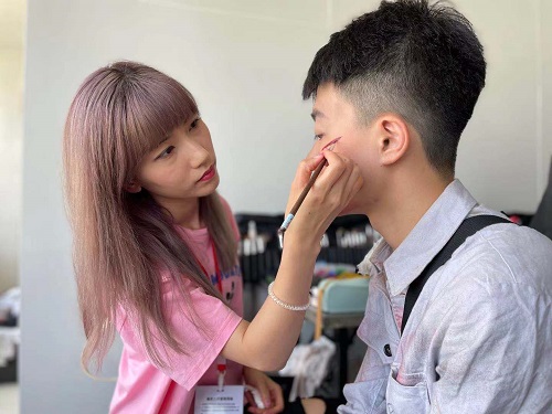 沈陽化妝培訓學校