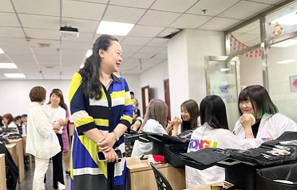 2024年化妝培訓(xùn)學(xué)校招生簡(jiǎn)章