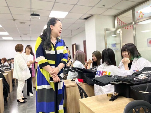 2024年化妝培訓(xùn)學(xué)校招生簡章