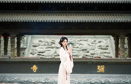 沈陽(yáng)專(zhuān)業(yè)化妝學(xué)校 學(xué)彩妝需要多久