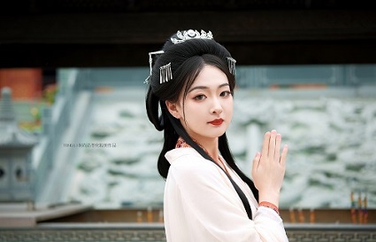 超實(shí)用的化妝技巧？新娘妝？影視妝統(tǒng)統(tǒng)拿下！化妝培訓(xùn)學(xué)校