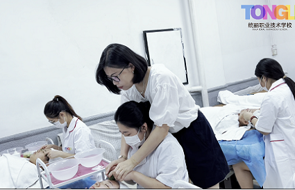 美容學(xué)什么項(xiàng)目更賺錢？沈陽美容學(xué)校