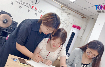 學(xué)化妝都包含什么內(nèi)容？沈陽(yáng)化妝培訓(xùn)班