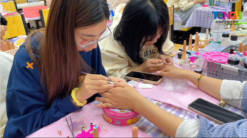 沈陽(yáng)美甲學(xué)校