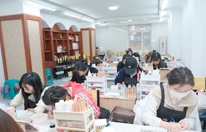 沈陽(yáng)高級(jí)美甲培訓(xùn)班多少錢(qián)？