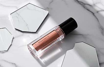 夏天易出汗，怎么化妝才安全？沈陽(yáng)化妝學(xué)校和你說(shuō)技巧