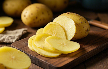 土豆敷臉的護(hù)膚技巧_沈陽(yáng)美容學(xué)校