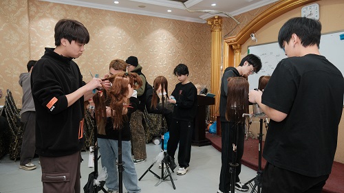 沈陽(yáng)美發(fā)學(xué)校