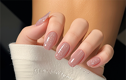 水晶甲和光療甲的區(qū)別你了解多少？沈陽美甲學(xué)校