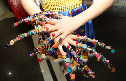 現(xiàn)在學美甲還掙錢嗎_沈陽美甲學校