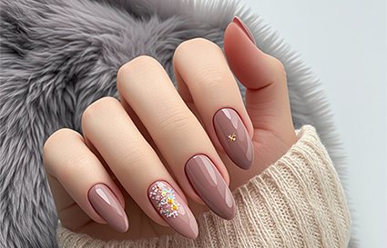 2021氛圍感美甲什么樣_沈陽美甲學(xué)校