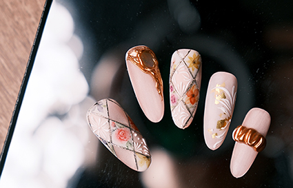 沈陽美甲學校：新手美甲師要注意什么