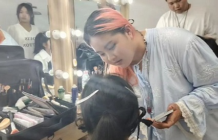 統(tǒng)麗學?；瘖y系學員赴沈陽藥科大學實習 助力英語話劇《北京人》精彩呈現(xiàn)