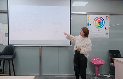 初中畢業(yè)學化妝？統(tǒng)麗化妝學校理論+實踐