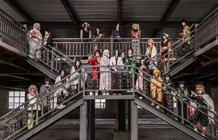 從劇組到影樓：高彩一班王藝蒙×葛吉暉雙學(xué)員實(shí)習(xí)記，用專業(yè)妝造解鎖雙重認(rèn)可