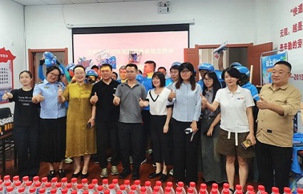 沈河區(qū)關(guān)愛藍(lán)騎士活動：法治護(hù)航，溫情相伴