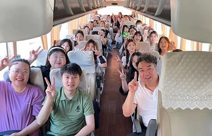 統(tǒng)麗學員集結(jié)！郭校長+馬小跳帶隊植物園：日落、晚風、詩和遠方，我們都要！