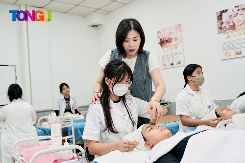 沈陽美容學(xué)校