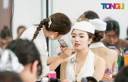 沈陽統(tǒng)麗化妝學校告訴你學習化妝的正確打開方式