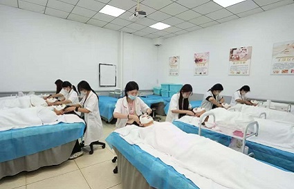 22年的美容培訓(xùn)學(xué)校 給學(xué)美容的提幾點建議