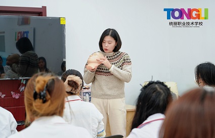 2026學(xué)美容 統(tǒng)麗學(xué)校精品課程推薦！